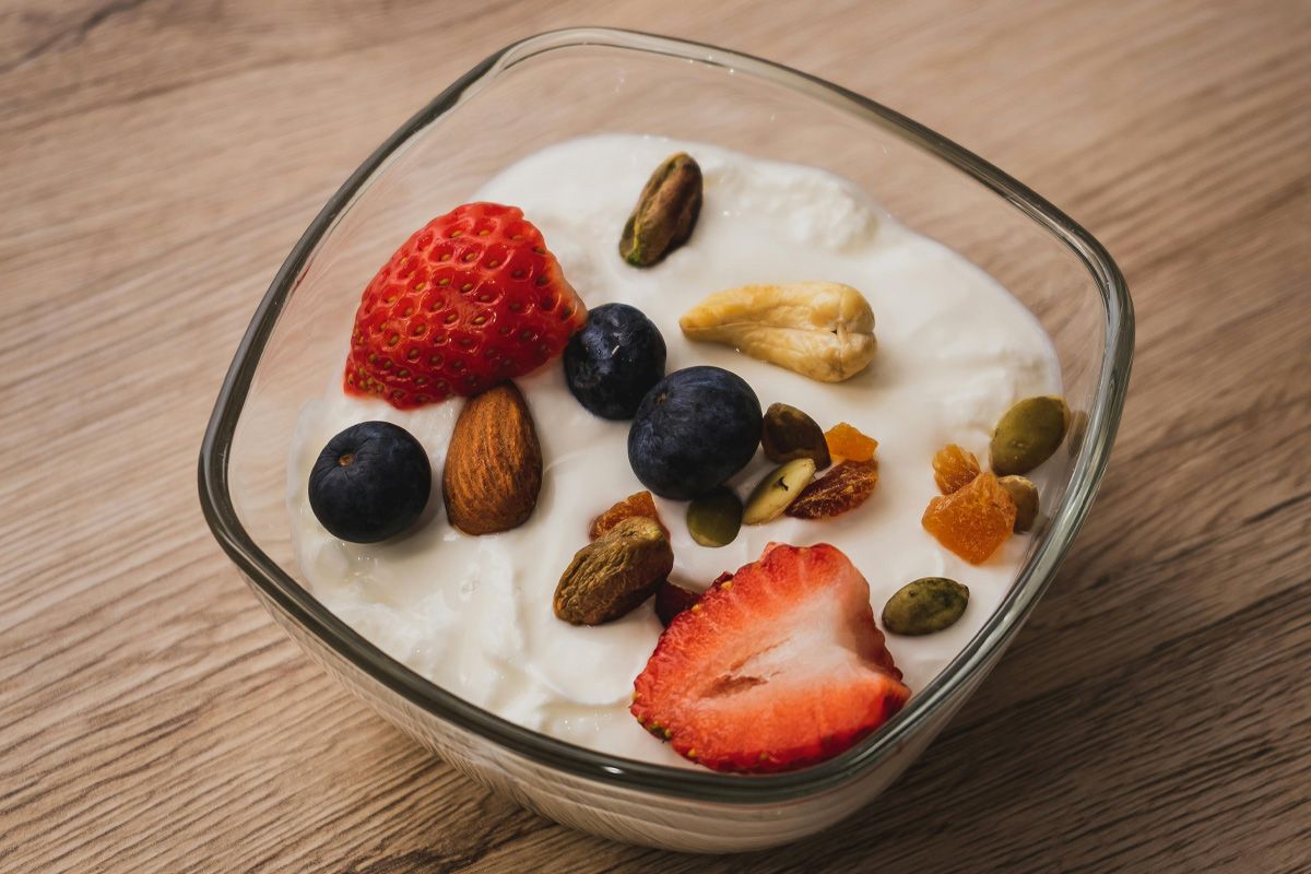heartburn-hyperacidity-diet-guide-yogurt.jpg